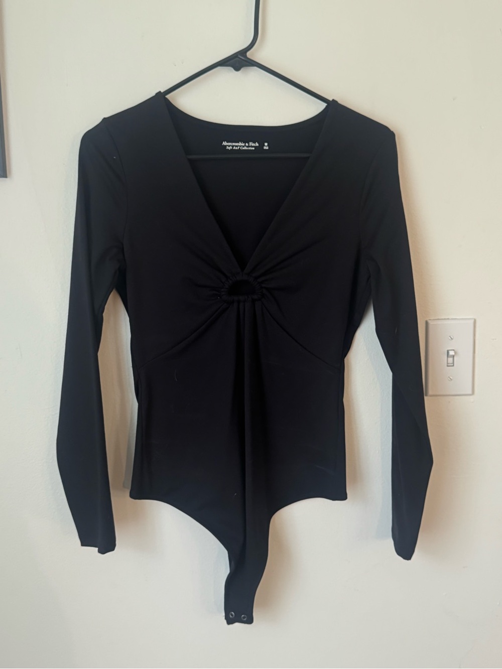 Abercrombie & Fitch Black Long-Sleeve Twist-Front Bodysuit